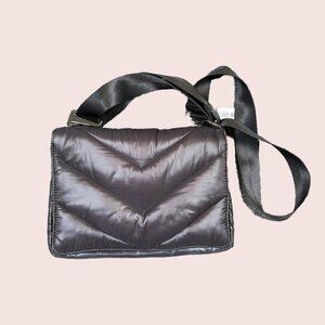Caraa x Athleta NWT Metallic Grey Silver Crossbody Puffer Bag